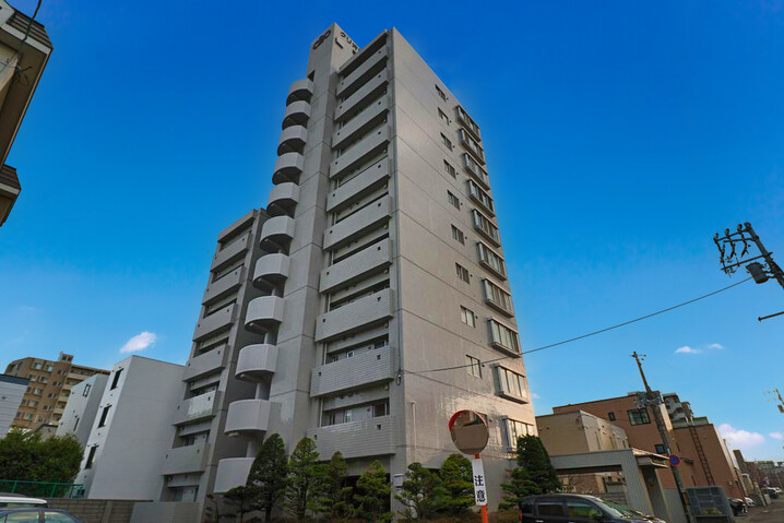 クリオ旭町壱番館