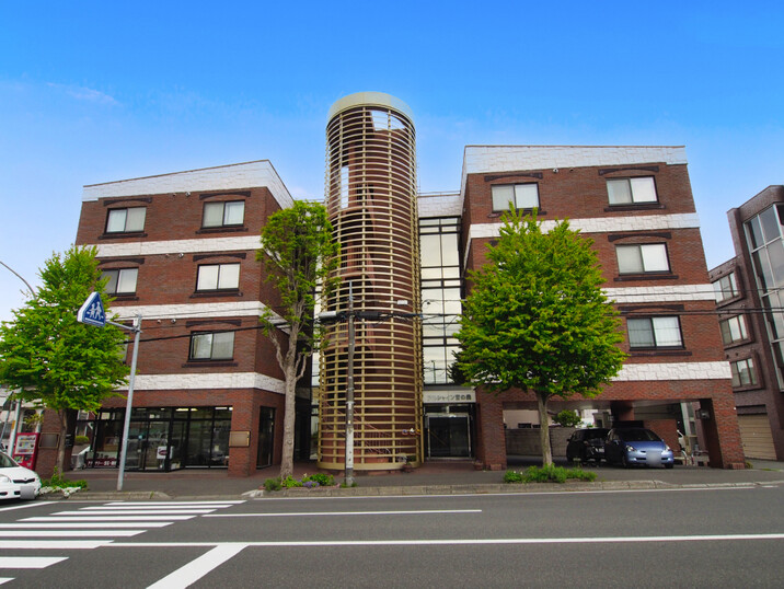 アルシャイン宮の森