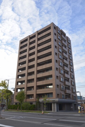 クリオ山鼻壱番館