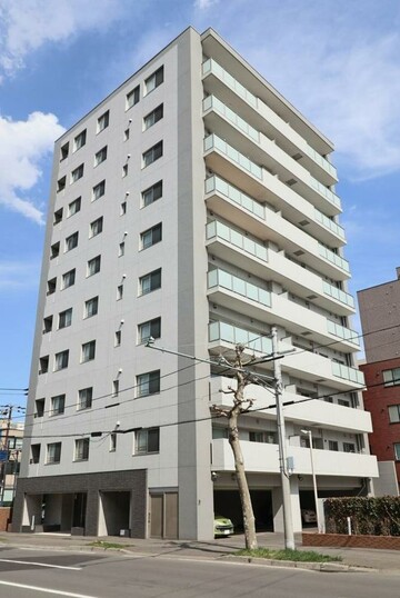 ブランズ豊平公園駅前