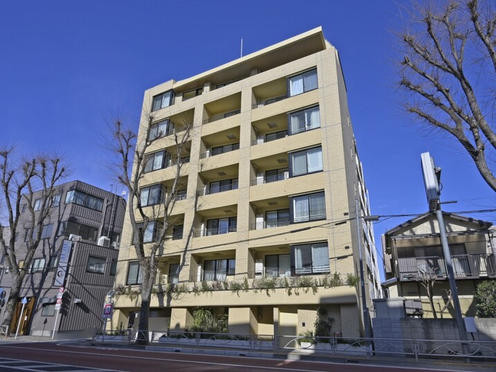 リビオレゾン ＴＨＵＲＳＤＡＹ調布