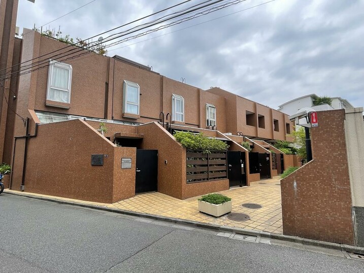 タウンハウス仙台坂