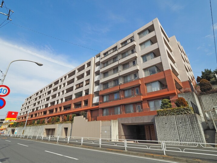 クレッセント青葉台の丘