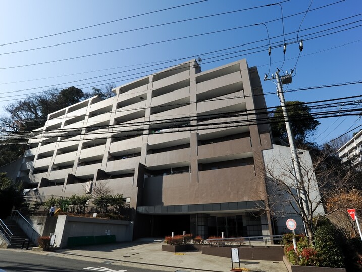プレール鎌倉岡本