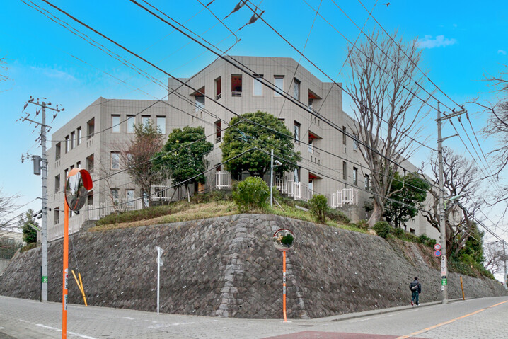 リジェ岡本