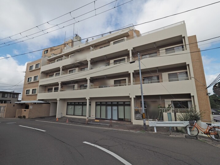 エクレール小松島
