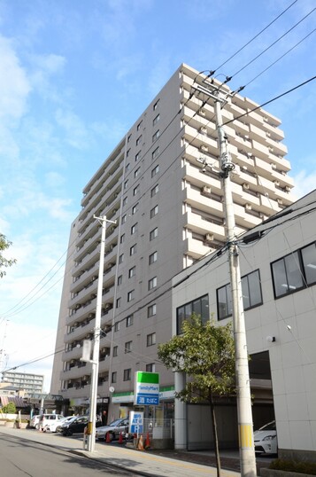 ウエストプラザ花京院