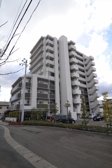 ライオンズ泉中央フランヴェール