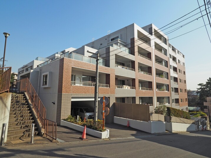 グランソルシオン藤が丘