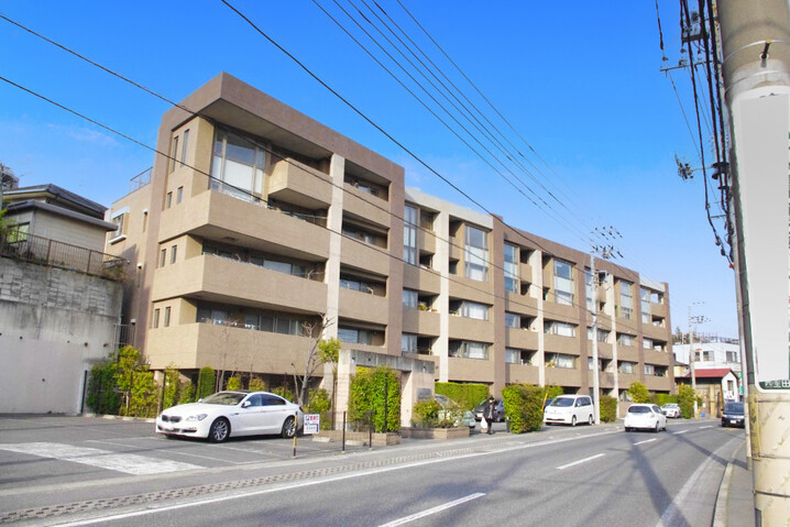 グラビスコート小田急読売ランド
