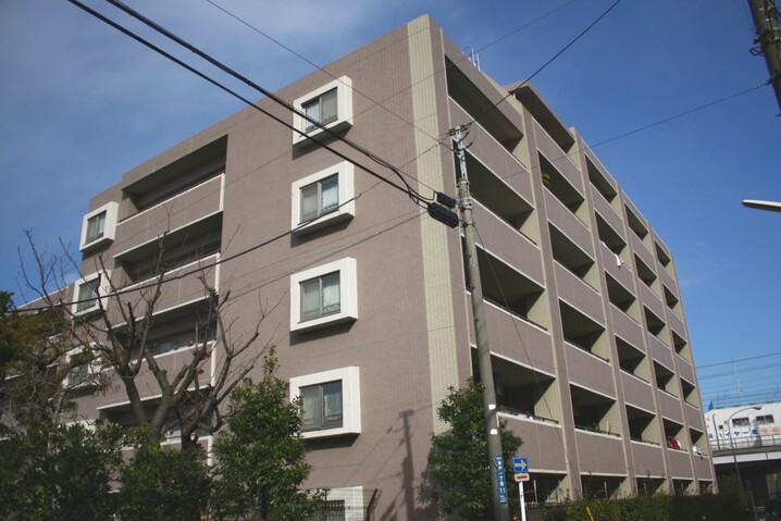 ディーレスティア上大岡