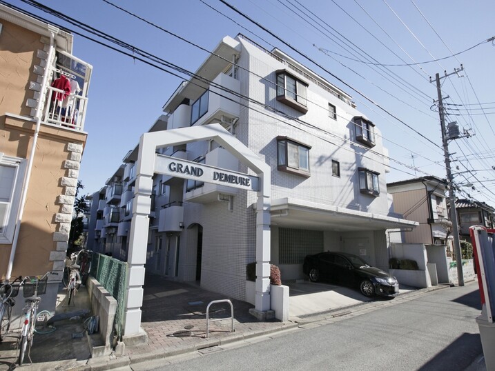 グランドムール浦和町谷