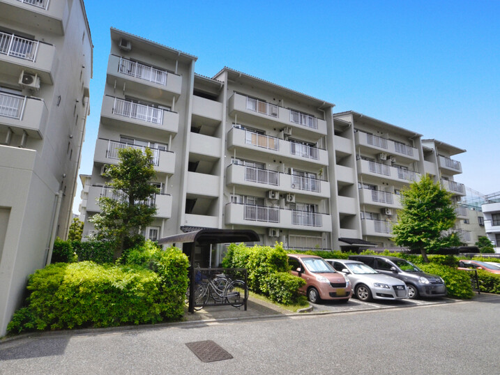 グリーンアベニュー谷塚６号棟