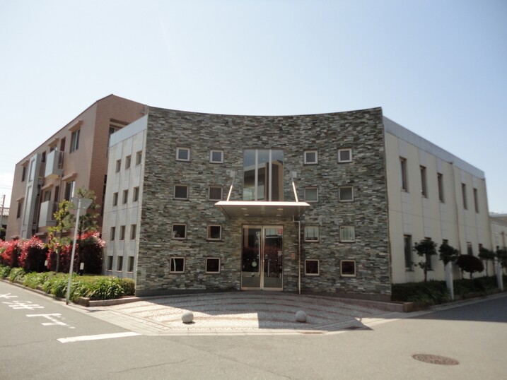 稲毛台ハウス四番館