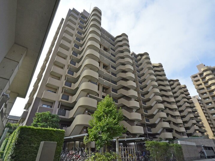 エステシティ海浜幕張参番館