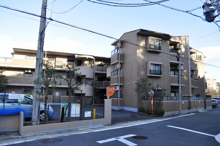 ユーハウス山崎川