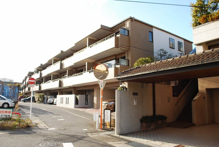 藤和八事ホームズ