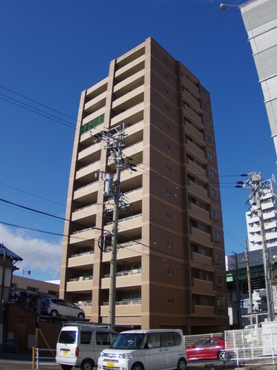 ローレルコート岩塚