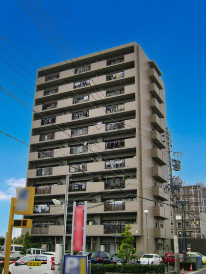 ファミール日進三番館