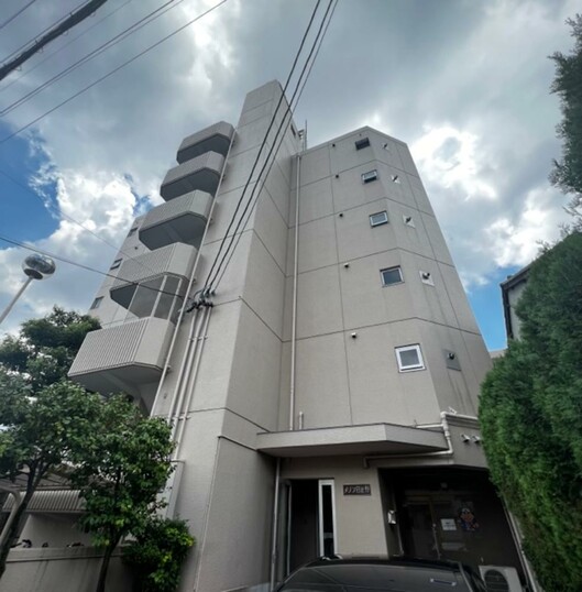 メゾン日比野