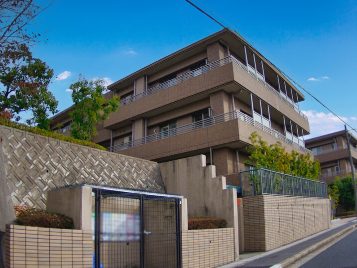 ロイヤルシャトー高峯東ノースヒルズ