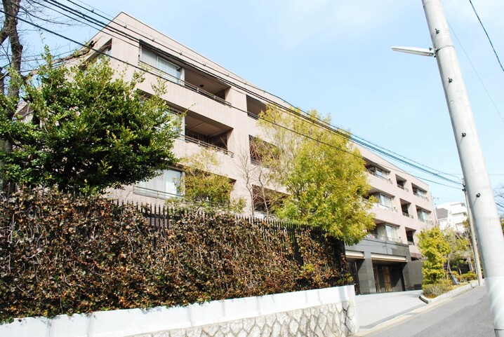 ファミールコート東山