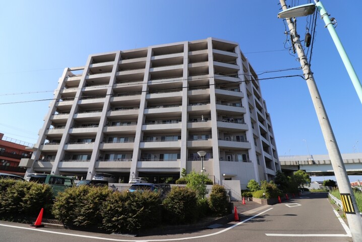 ディーレスティア名東高針
