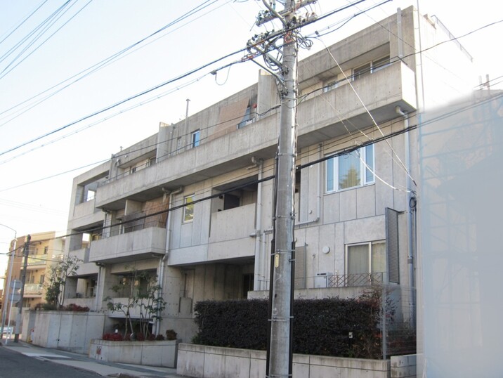 にじのもりハウス