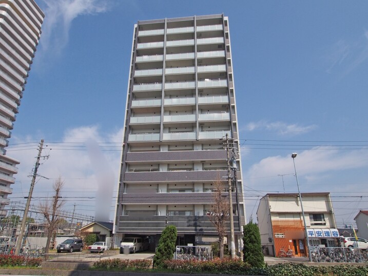 プレサンス ロジェ 志賀本通駅前