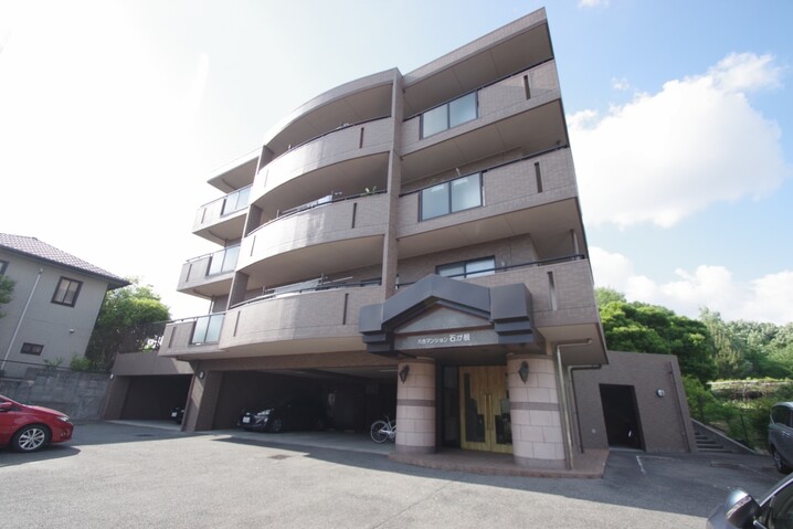 六合マンション石が根