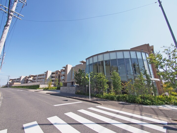 プレイズ徳重