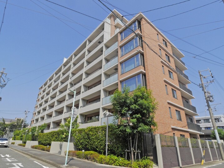 マストスクエア白壁