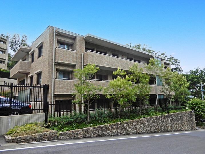 プレシアスコート東山元町テラスＢ