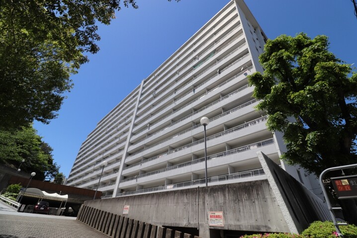 虹ヶ丘マンション