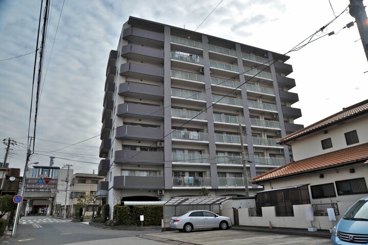 クイーンズレゾン千葉県庁前