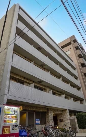 プレールドゥーク新宿