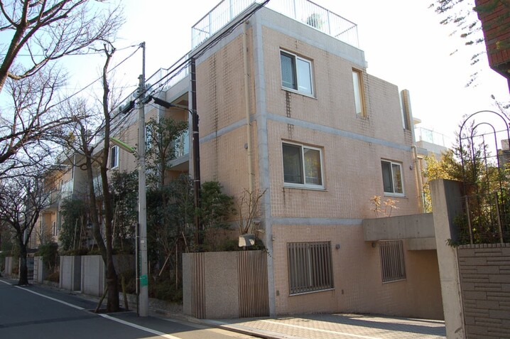 ロイヤルシーズン成城
