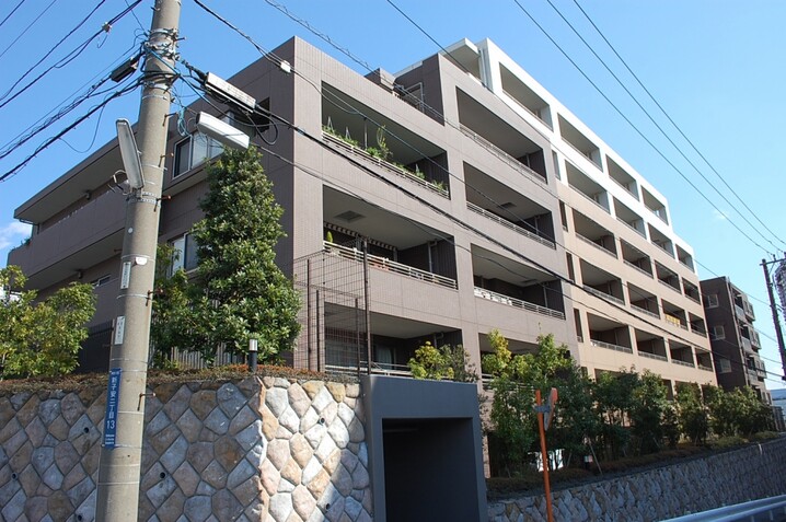 ライオンズ横濱アリーナヒル