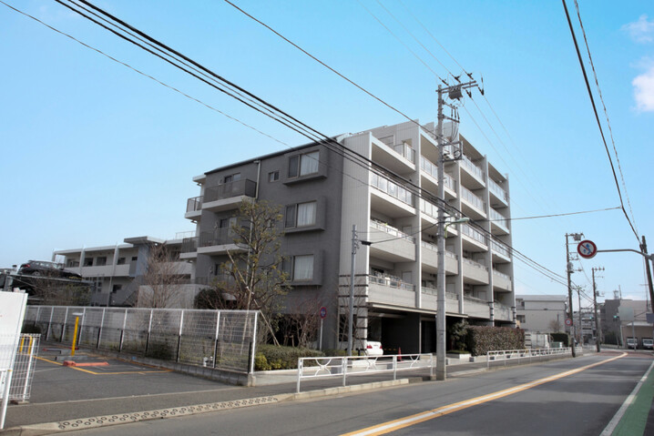 千歳烏山コモド
