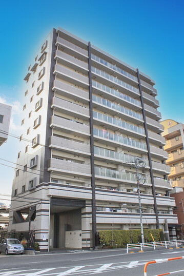グローベルザステーション六町