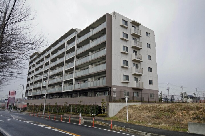 ベリスタ秋山駅前