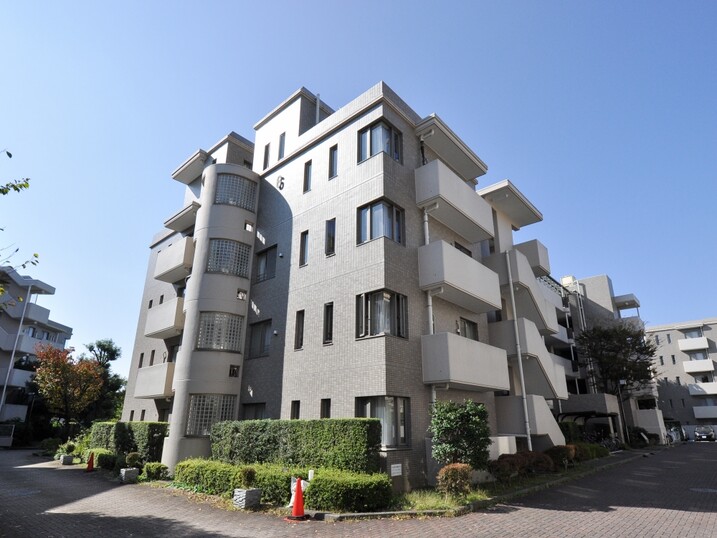サザンヒルズ竹山６番館