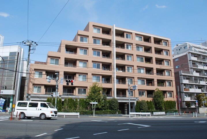 アデニウム学芸大学