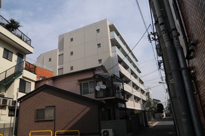 イニシアイオ本蓮沼駅前