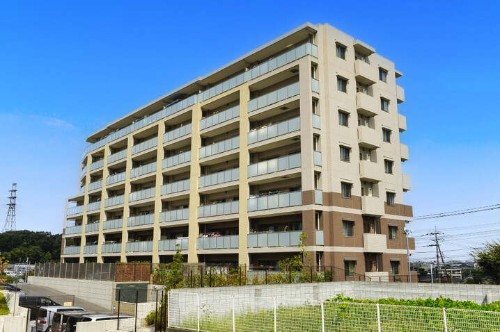 アビダス稲城駅前