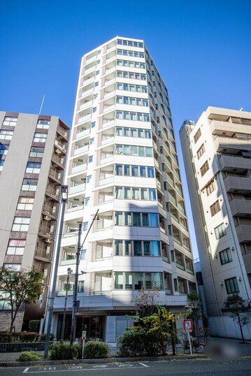 プレミスト新宿都庁前