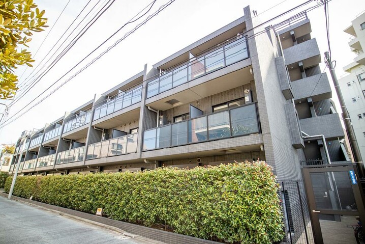 ガーラ・ヒルズ新宿