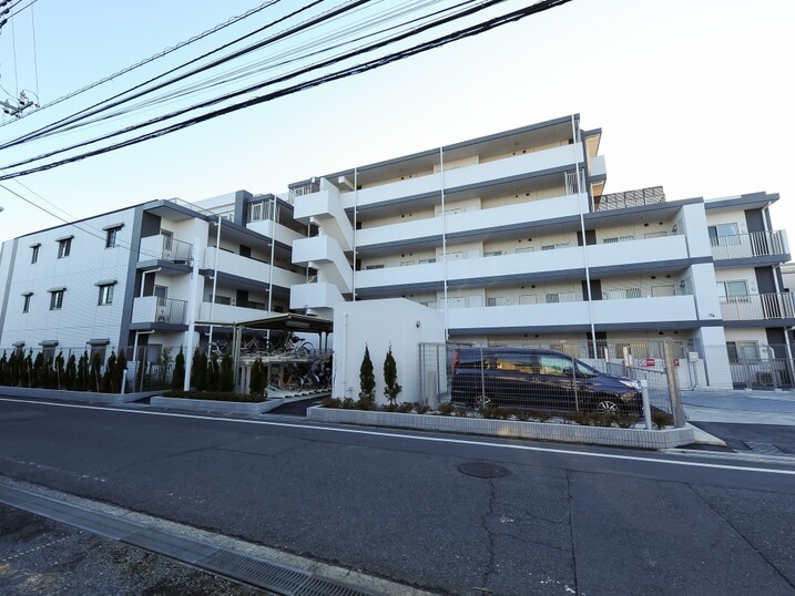 ベレッサ万願寺駅前