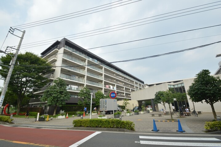 インプレスト横濱鶴ヶ峰イースト棟