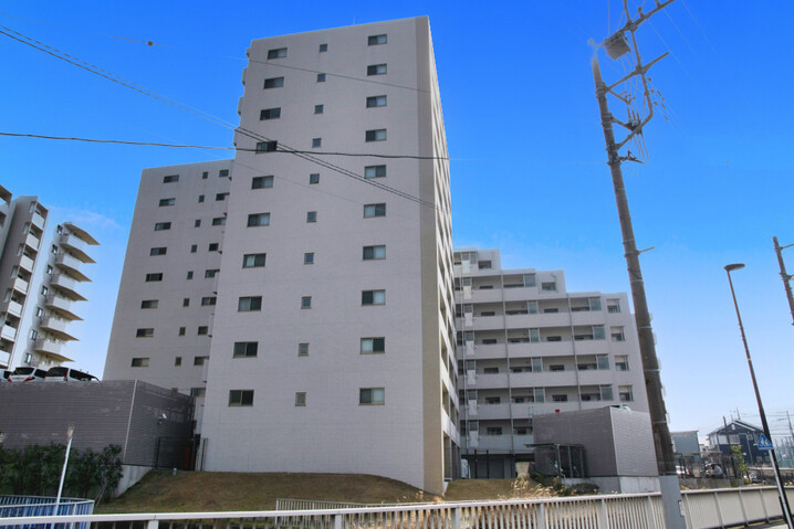 ベリスタ衣笠駅前弐番館